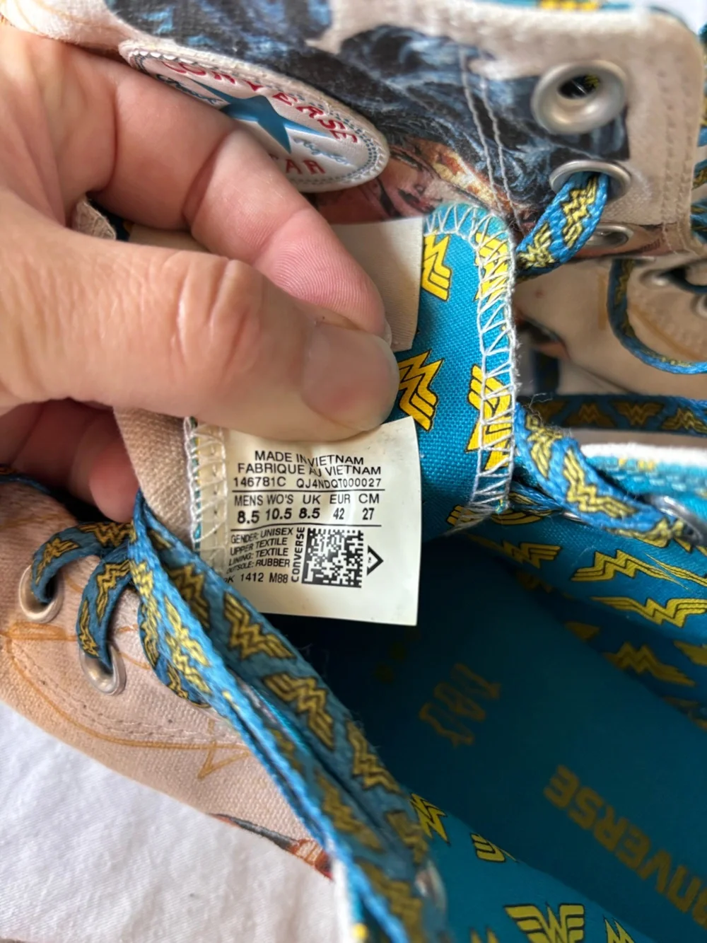 Converse excellent used